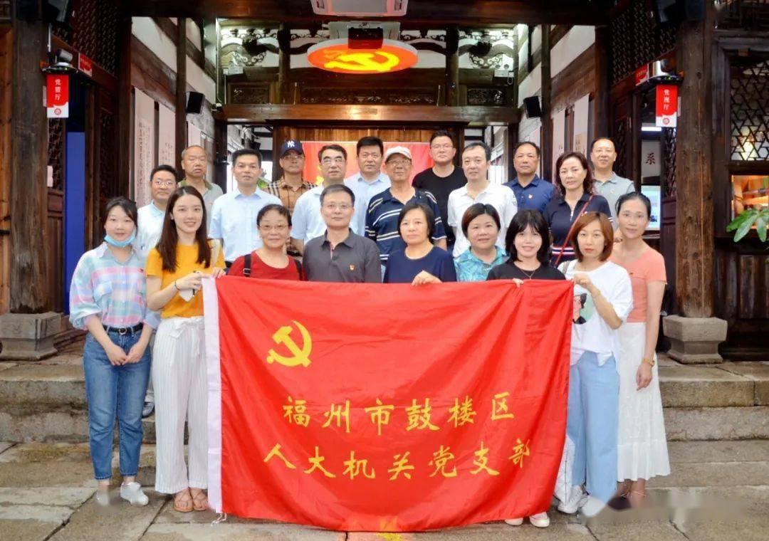 动车过海 他们“穿针引线”